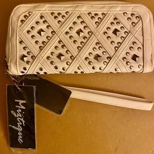Wristlet